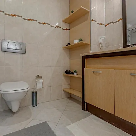 Cozy 2 Bedroom
