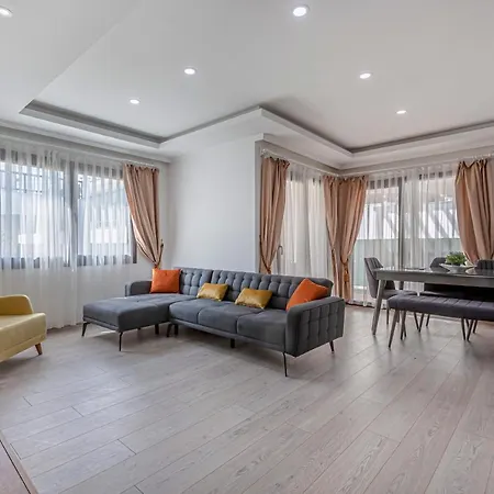 Cozy 2 Bedroom * بيليك