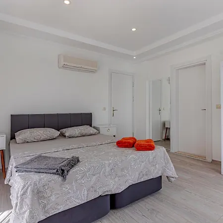 Cozy 2 Bedroom شقة *